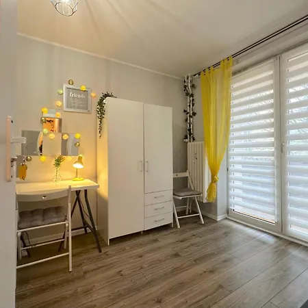 Spacious - Peaceful Retreat, 2 Minutes To Old Town * Gdańsk