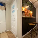 Spacious - Peaceful Retreat, 2 Minutes To Old Town Accommodatie bij particulieren *