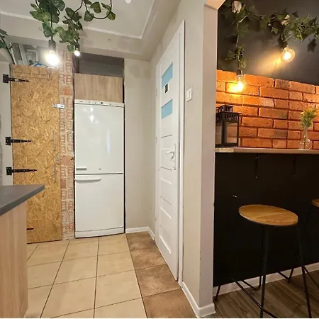 Spacious - Peaceful Retreat, 2 Minutes To Old Town Ubytování v soukromí Gdaňsk