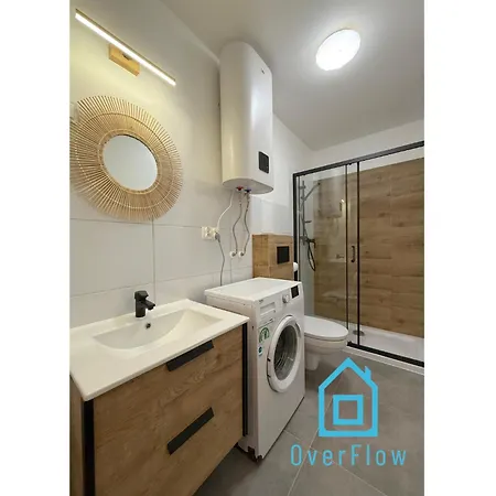 Spacious - Peaceful Retreat, 2 Minutes To Old Town