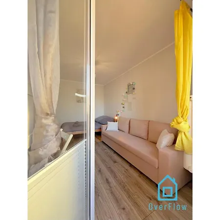 Spacious - Peaceful Retreat, 2 Minutes To Old Town Séjour chez l'habitant *