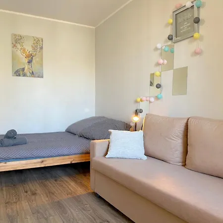 Spacious - Peaceful Retreat, 2 Minutes To Old Town Danzig