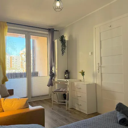 Spacious - Peaceful Retreat, 2 Minutes To Old Town Séjour chez l'habitant *