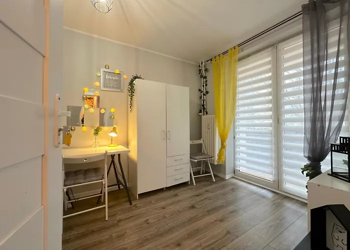 Spacious - Peaceful Retreat, 2 Minutes To Old Town * غدانسك