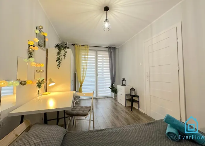 Spacious - Peaceful Retreat, 2 Minutes To Old Town *