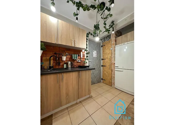 Spacious - Peaceful Retreat, 2 Minutes To Old Town *