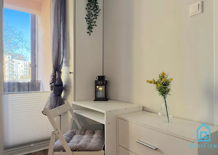 Spacious - Peaceful Retreat, 2 Minutes To Old Town Privatunterkunft Danzig