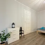 Séjour chez l'habitant Spacious - Peaceful Retreat, 2 Minutes To Old Town