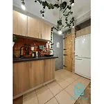 Spacious - Peaceful Retreat, 2 Minutes To Old Town *